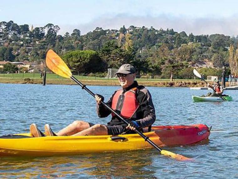 Peeple kayaking